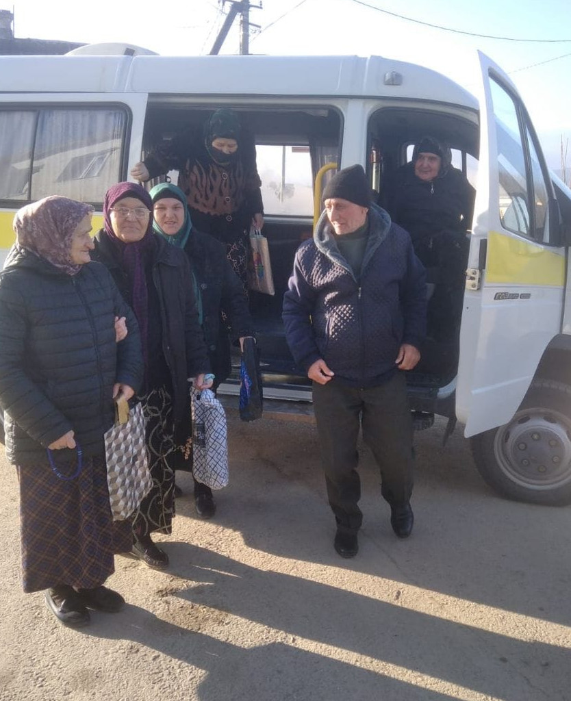 Доставка 65 лет и старше в мед.учреждения.