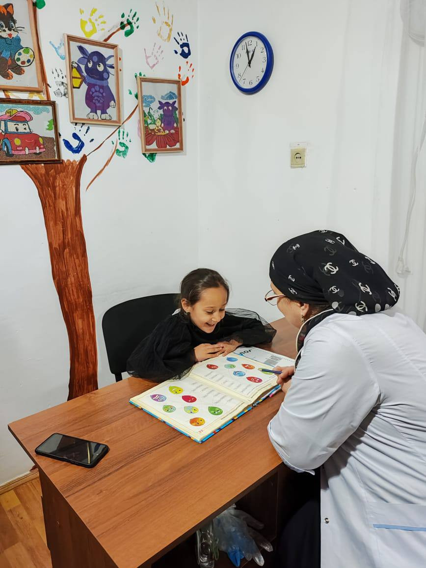 "Занятие на тему: "Три поросенка"