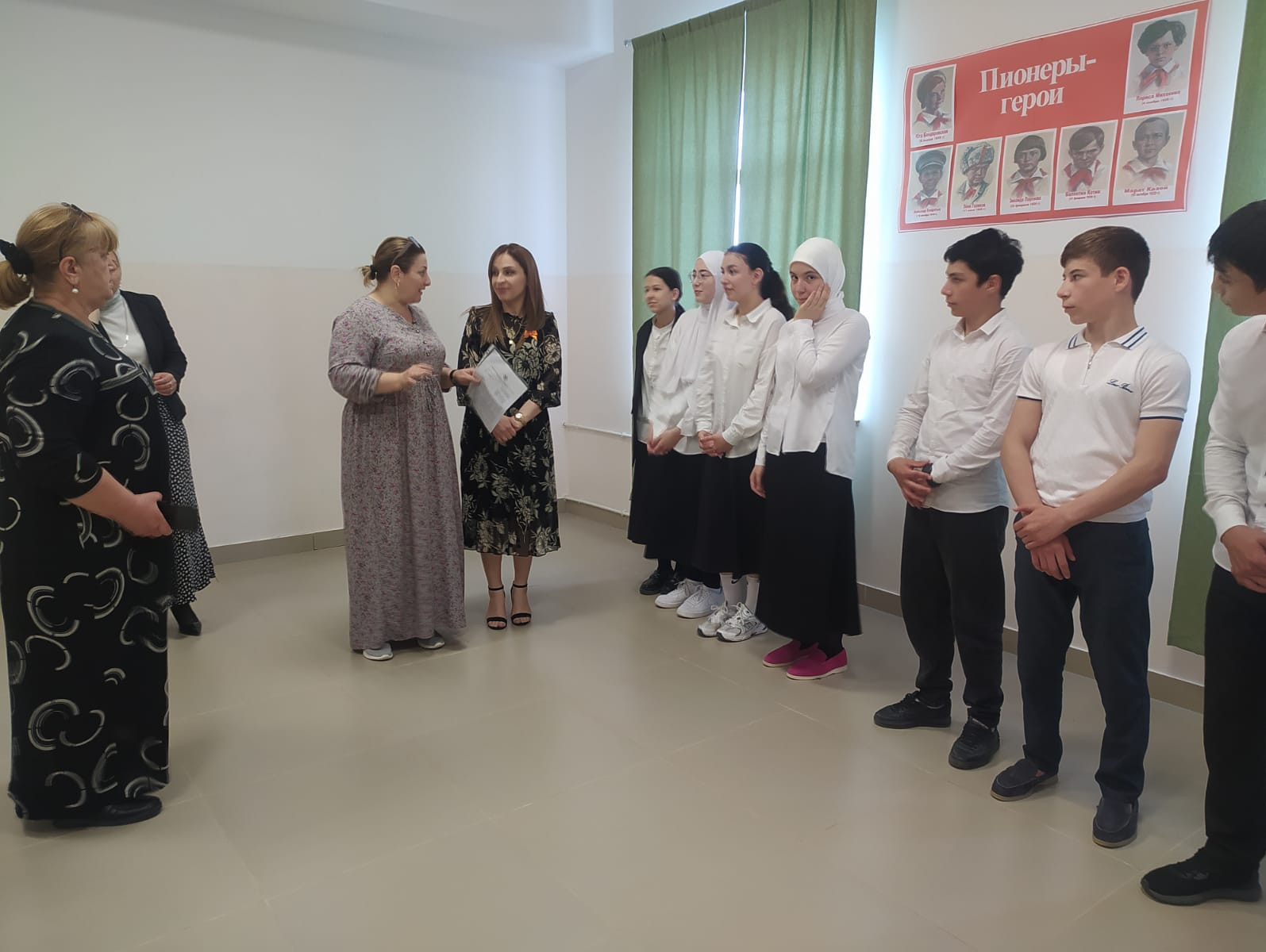 Организации временного трудоустройства несовершеннолетних граждан в возрасте от 14 до 18 лет в свободное от учебы время.