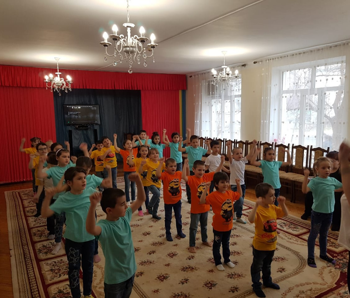 Спортивный флешмоб  «На зарядку становись!»