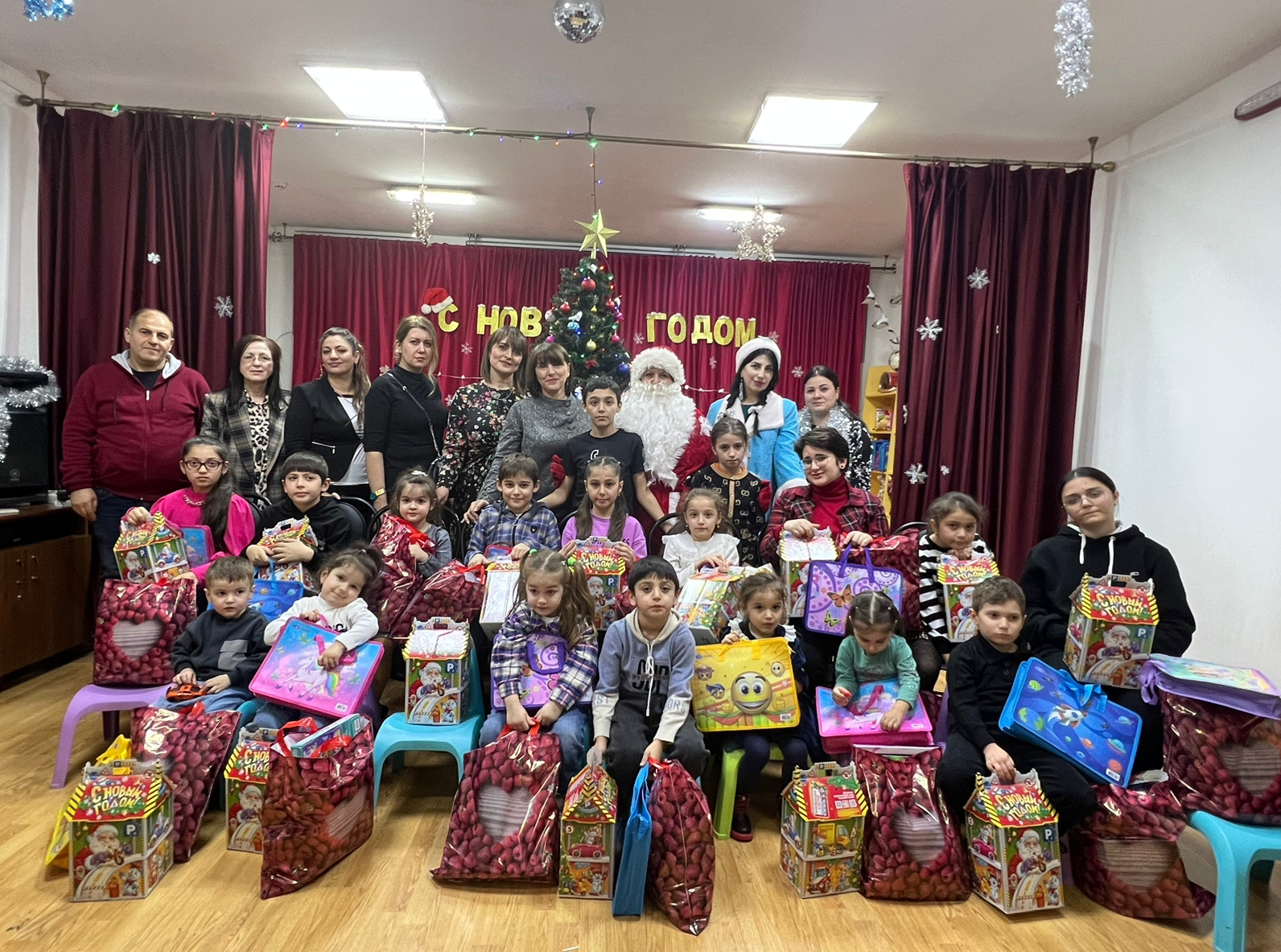 Праздник новогодней елки