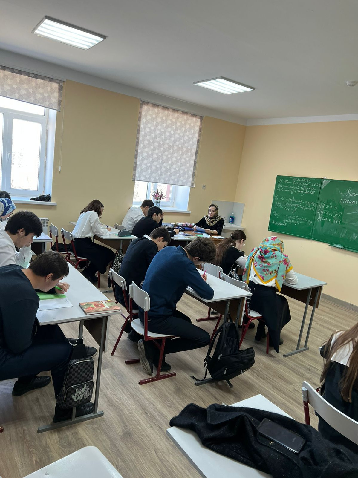 Беседа среди школьников на тему: «Проблемы подростковой наркомании»