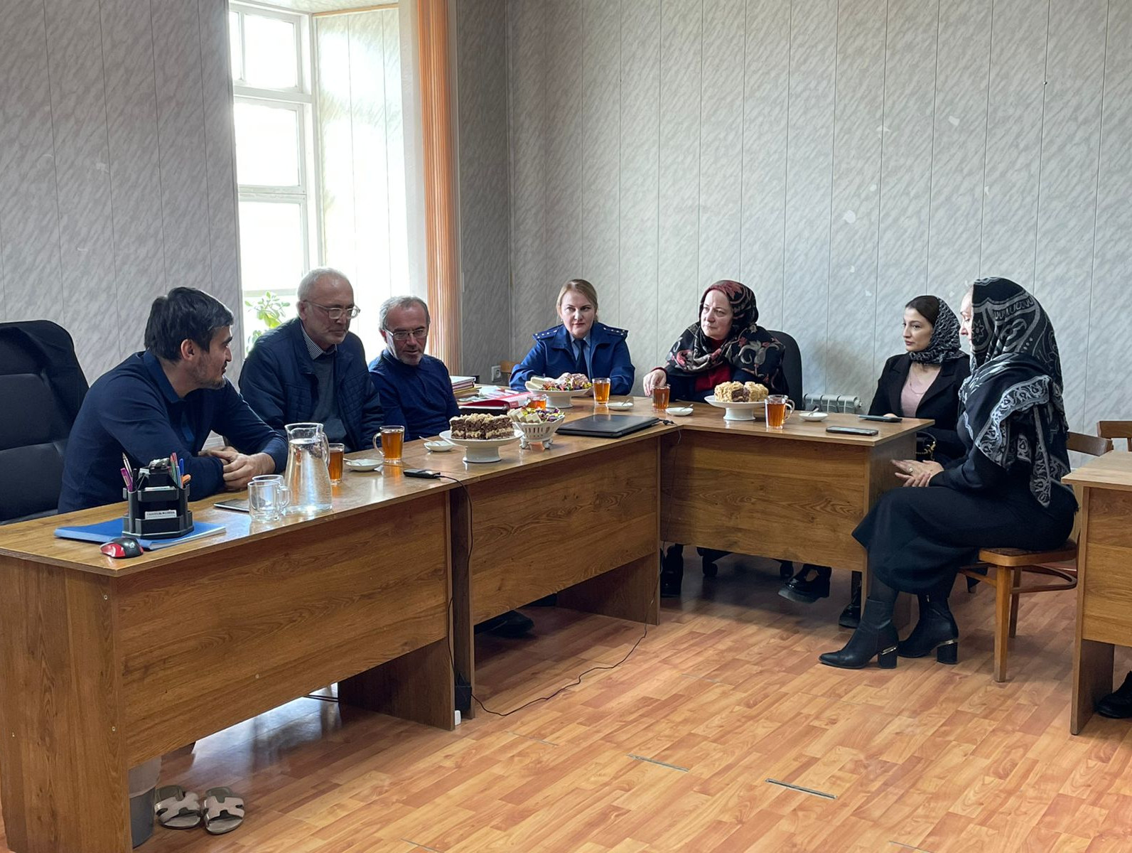 В ГБУ РД КЦСОН в МО «Левашинский район» 01.11.2022г. был проведен круглый стол в рамках «Месячника белой трости» к Международному дню слепых.