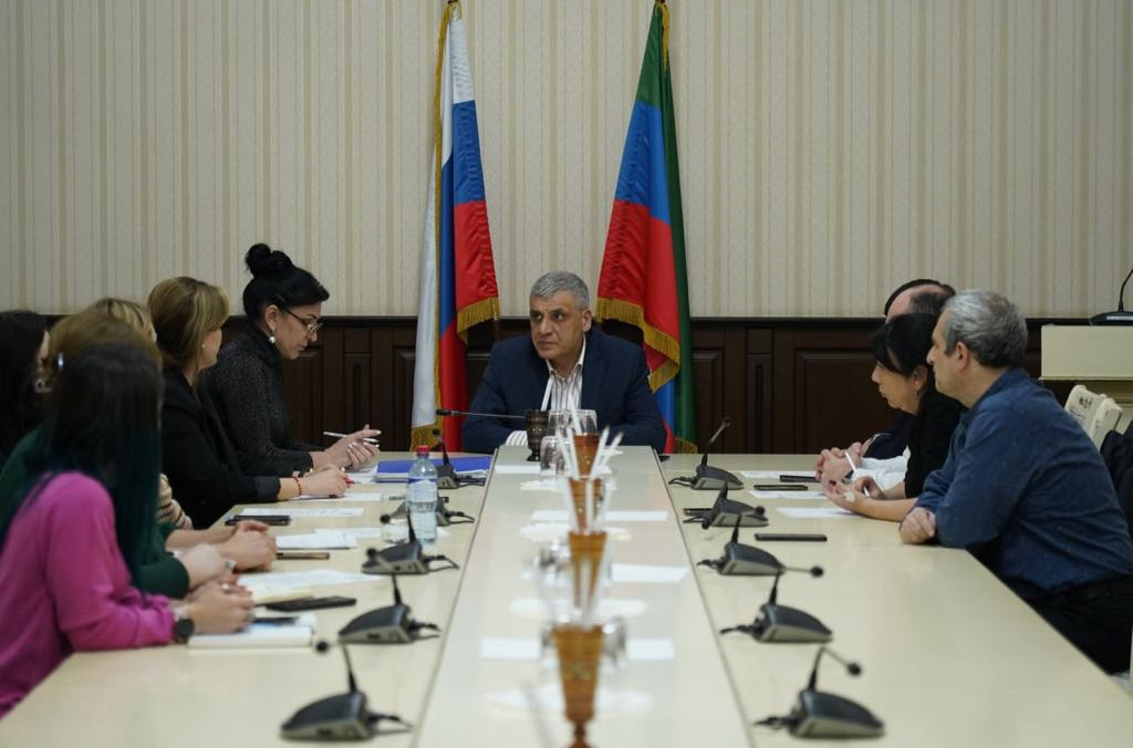 Состоялось заседание комиссии по делам несовершеннолетних и защите их прав.