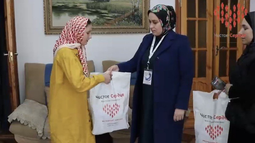 Акция "Подари тепло детям"