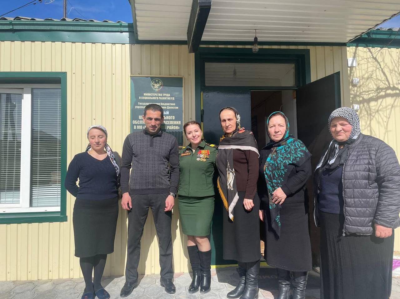 Прошла встреча с сержантом контрактной службы, операционной  сестрой  медицинской роты Асият Абдуразаковой.