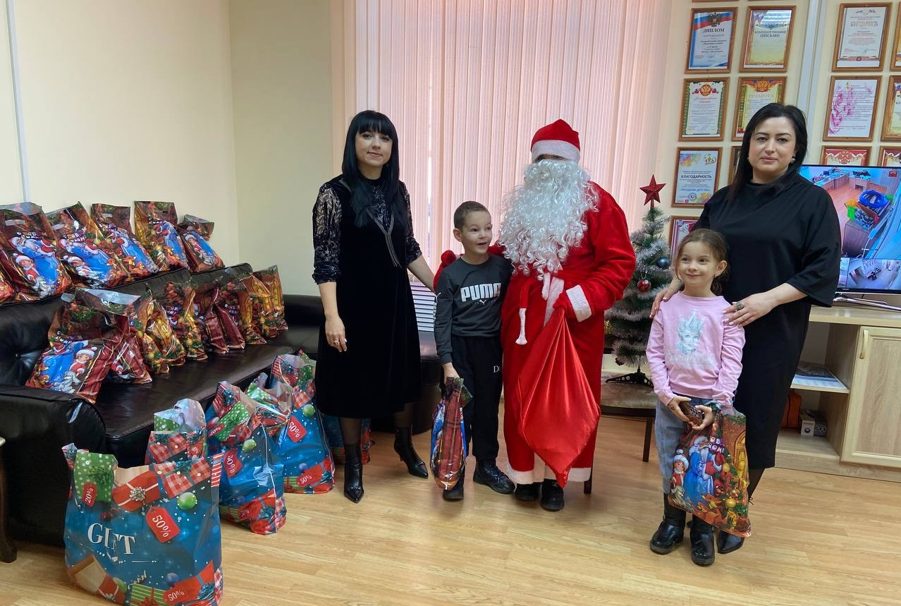 Новогодняя благотворительная акция для "особенных" деток