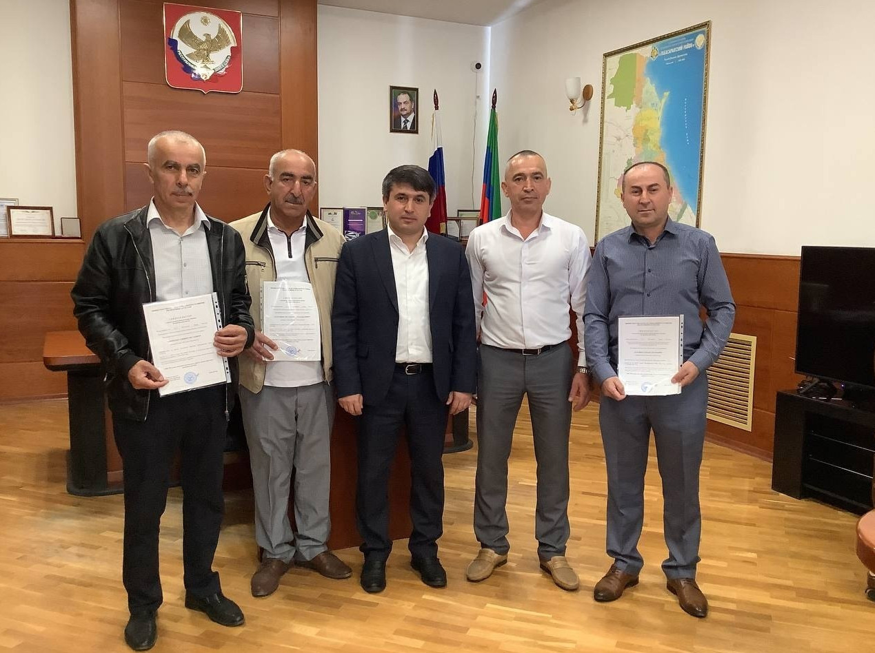 Вручение свидетельств о безвозмездной субсидии на улучшение жилищных условий участникам боевых действий в Афганистане