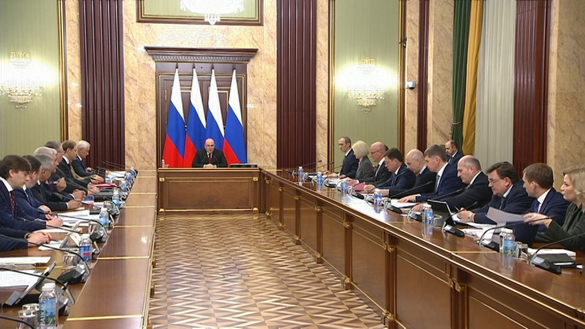 Общероссийские меры социальной поддержки распространят на новые регионы