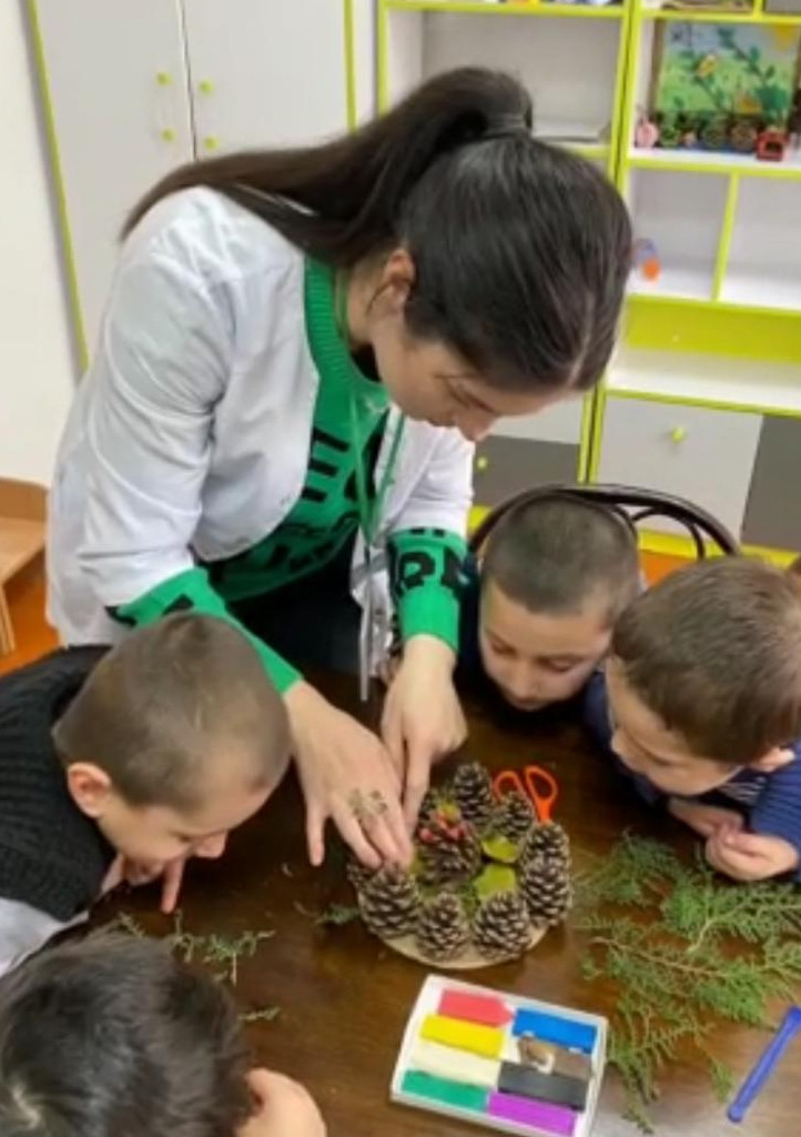 Занятие на тему "Ёжик в лесу".