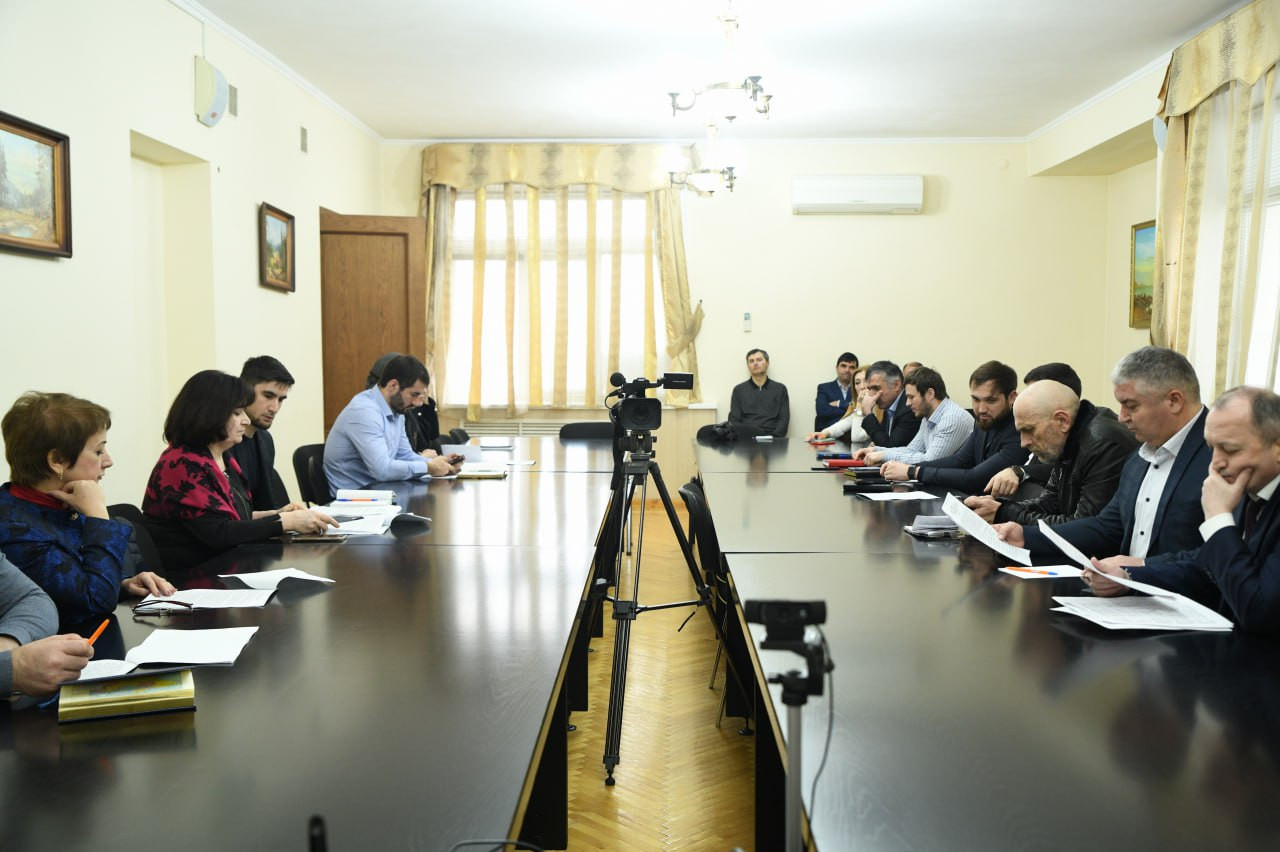 Накануне, под руководством заместителя Председателя Правительства РД Абдурахмана Махмудова в администрации города Избербаш прошло совещание по результатам работы межведомственной комиссии