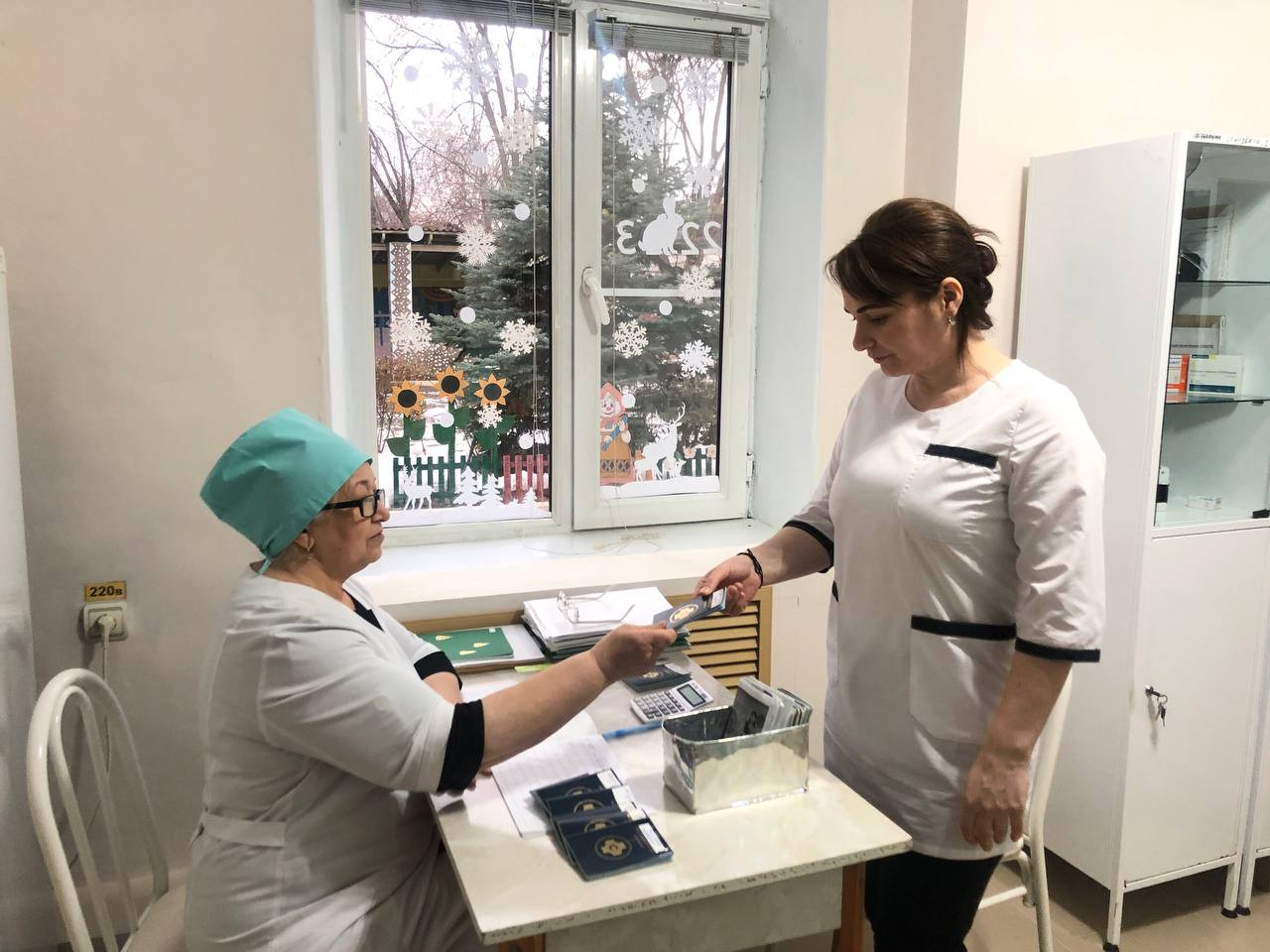 В начале года все сотрудники учреждения  проходят ежегодный медицинский осмотр.