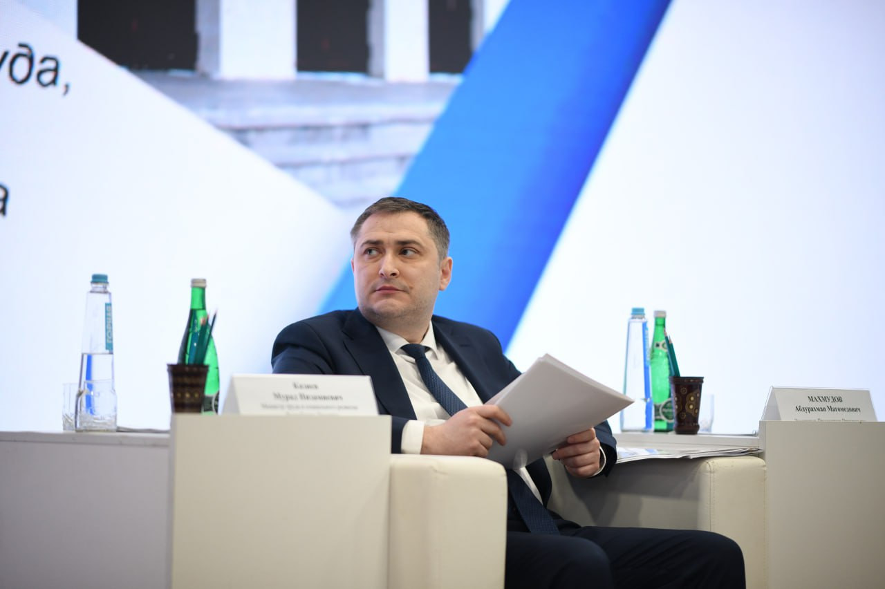 В рамках государственной программы «Социальная поддержка граждан» министерством были осуществлены единовременные и ежемесячные выплаты.