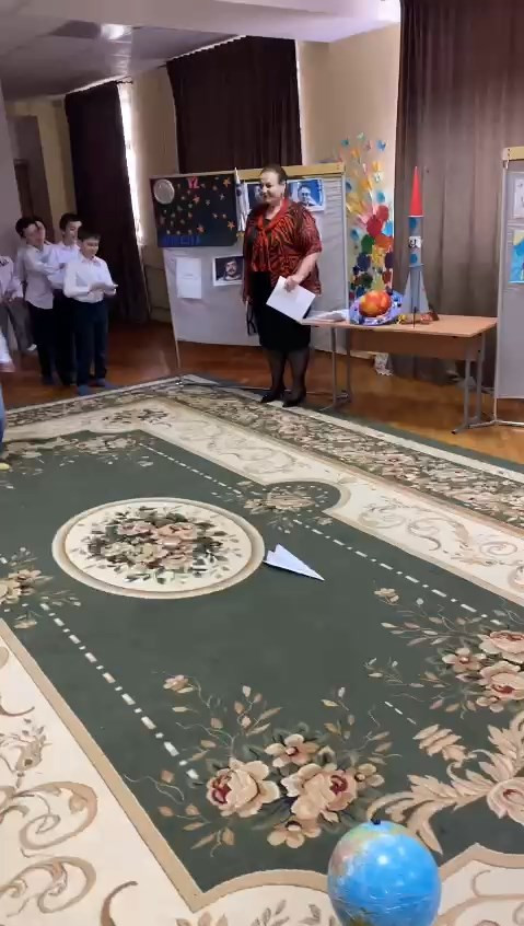 Открытое занятие, посвященное дню Космонавтики прошло в ГКУ РД СРЦН (г. Махачкала)