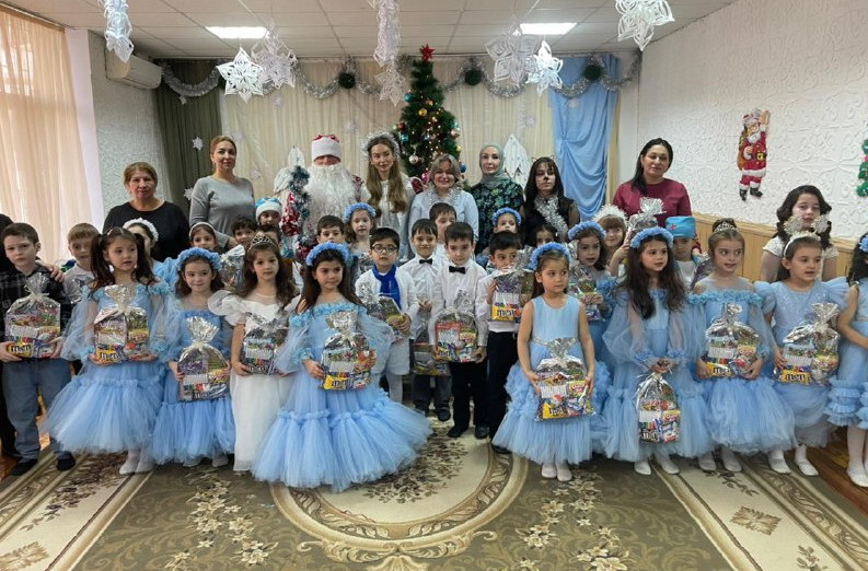 Спасибо за новогоднее представление.....