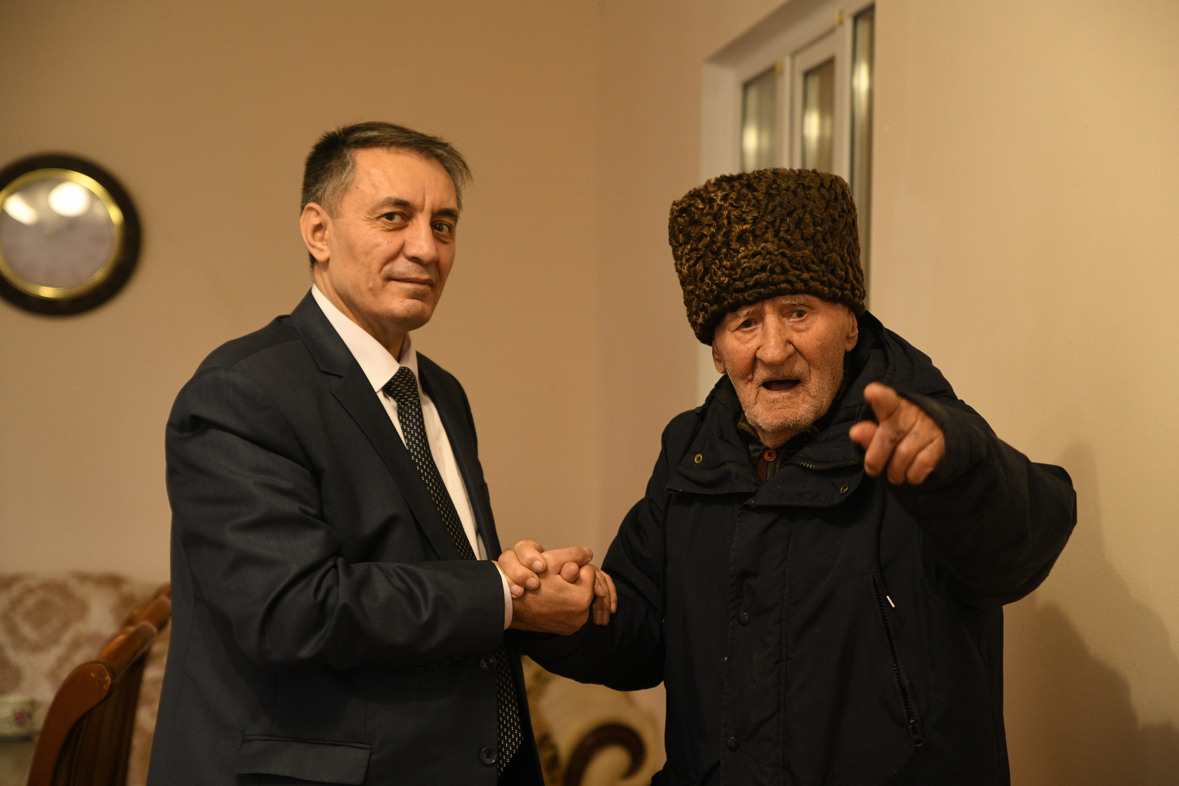 Ветеран Великой Отечественной войны, участник Сталинградской и Курской битв Ибрагим-Паша Садыков рассказал Абдурахману Махмудову о героических подвигах военного прошлого