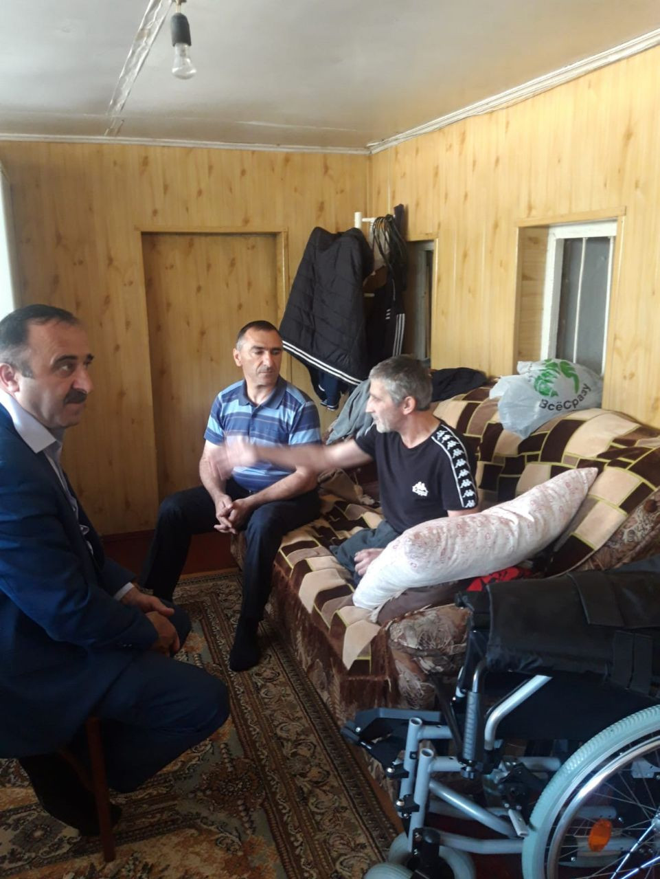 Вручение инвалидной коляски Ибрагимову Назиру.