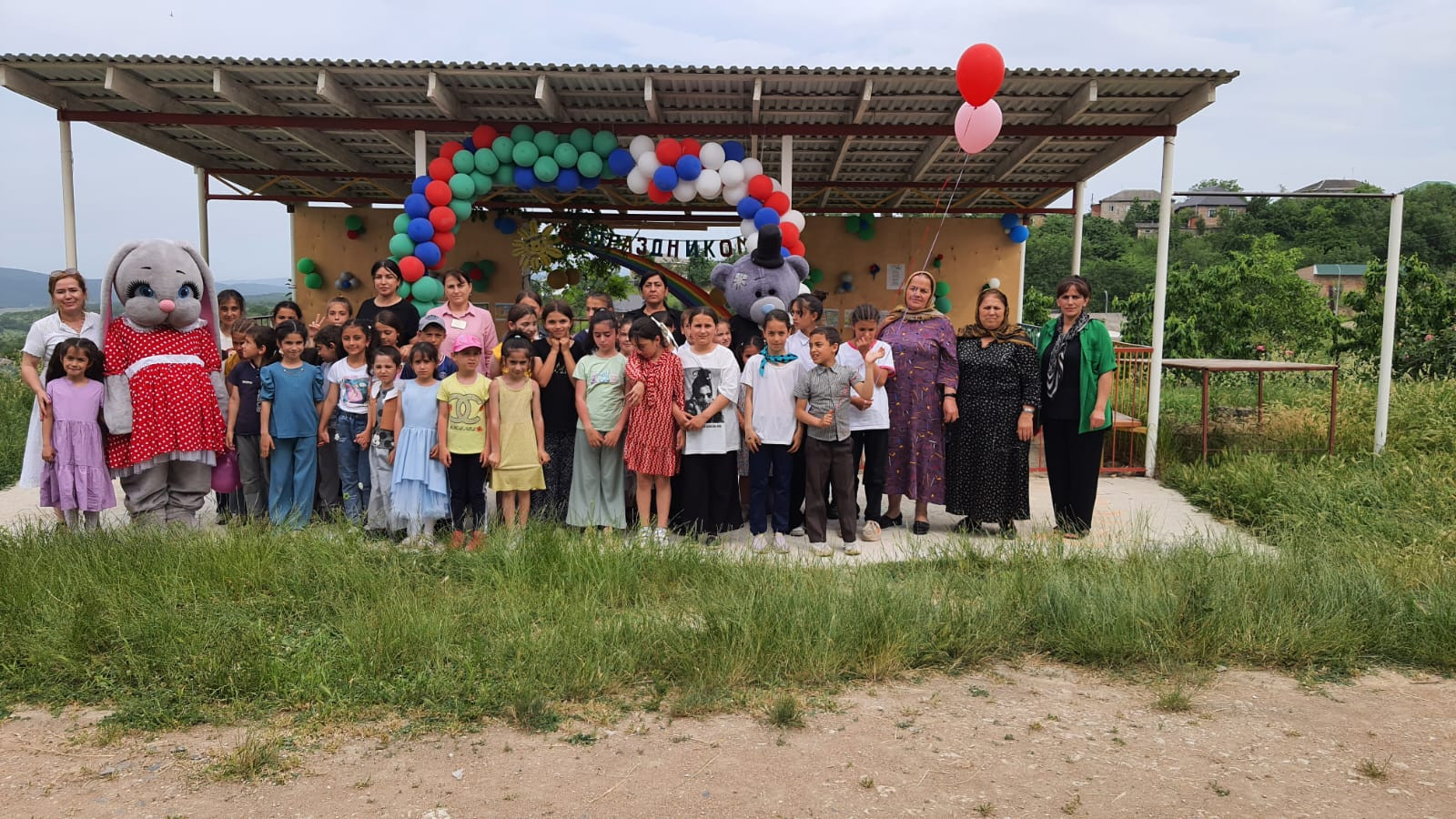 В Кайтагском КЦСОН в преддверии Дня защиты детей организовали праздник «Счастливое детство»