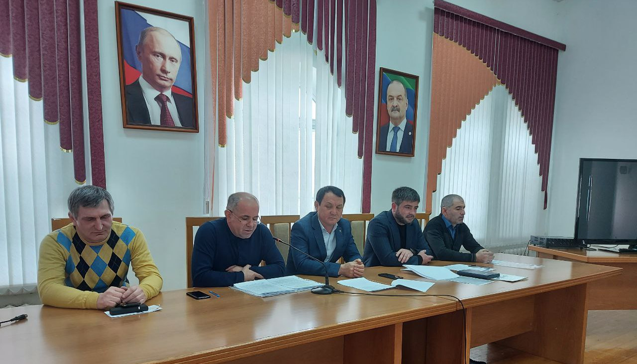 Представители Минтруда РД,  отдельных министерств и ведомств республики провели встречу с работодателями Ногайского района