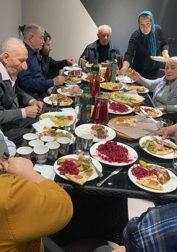 Отметили день рождения получателя социальных слуг