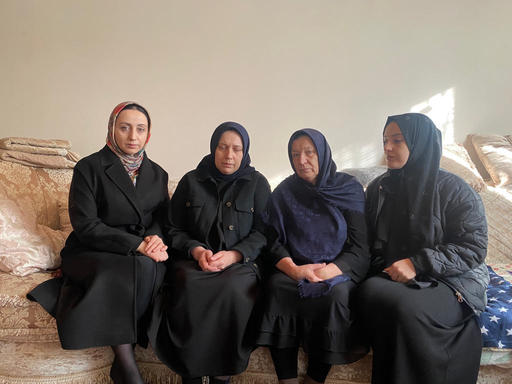 Представители социального учреждения Минтруда РД в Акушинском районе посетили сегодня родных погибших бойцов на Украине