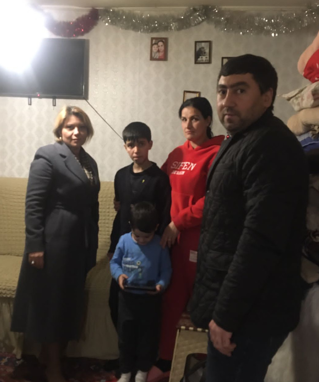 Специалисты Управления социальной защиты населения города Дербента провели благотворительную акцию в рамках празднования Международного Дня инвалидов