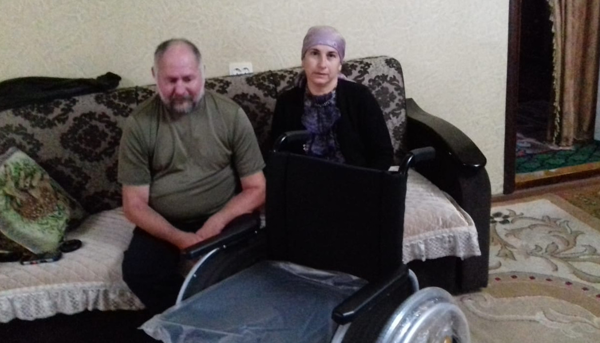 Отцу погибшего военнослужащего в Табасаранском районе предоставили инвалидную коляску