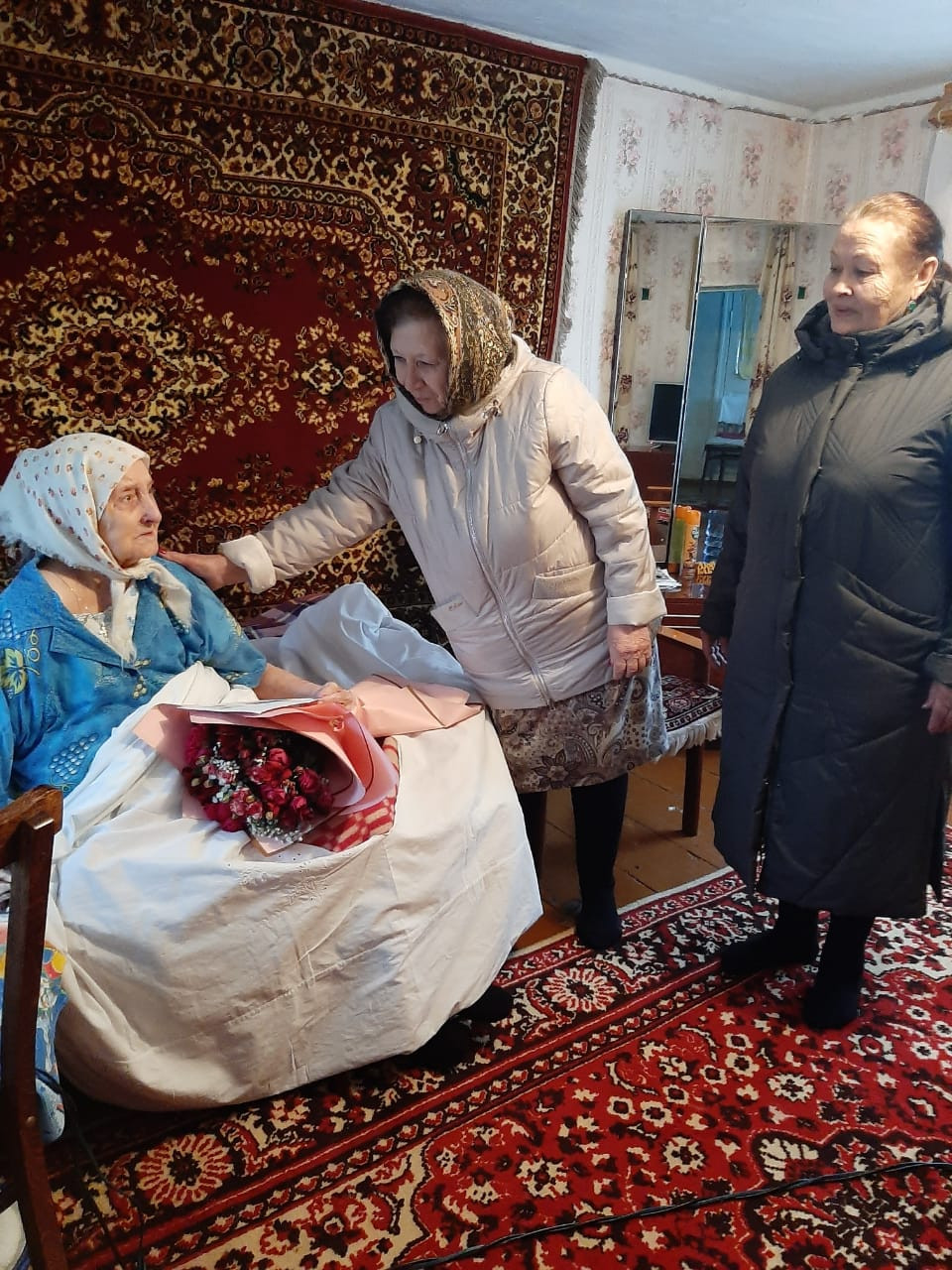 Вручение поздравительного письма