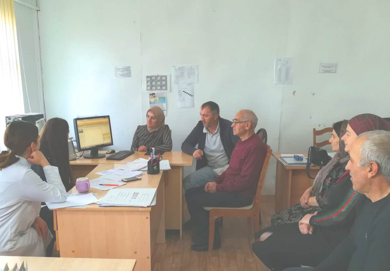 Социальные работники и получатели услуг  Комплексного центра Дахадаевского района  приняли участие в вебинаре по финансовой грамотности