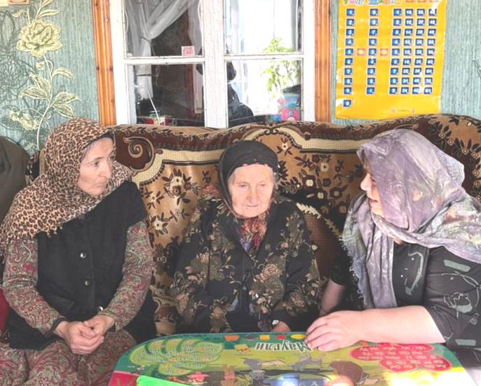 Проверку качества оказываемых подопечным социальных услуг проводят специалисты Комплексного центра Дахадаевского района