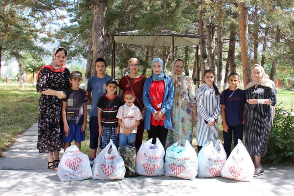 "Помоги пойти учиться" от Благотворительного фонда "Чистое сердце"