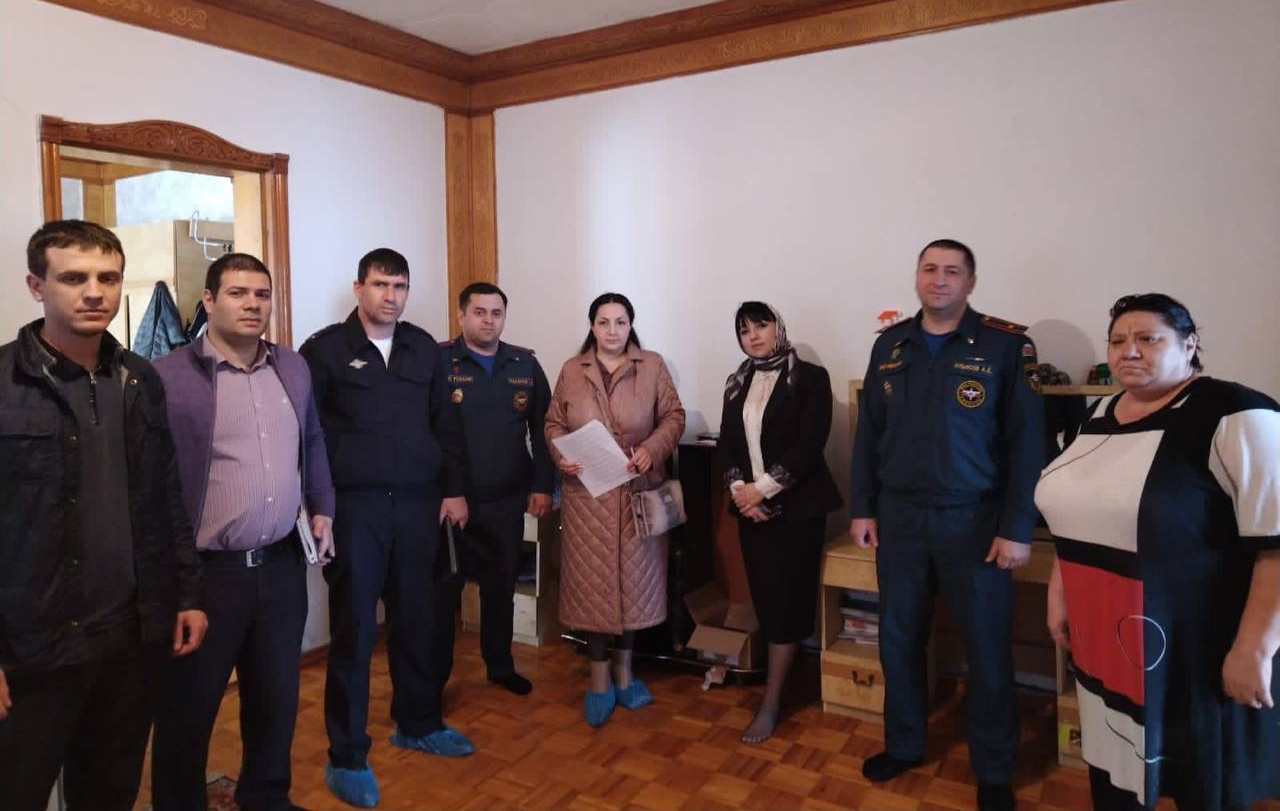 Рейдовые мероприятия по посещению семей и безвозмездной установке автономных пожарных извещателей