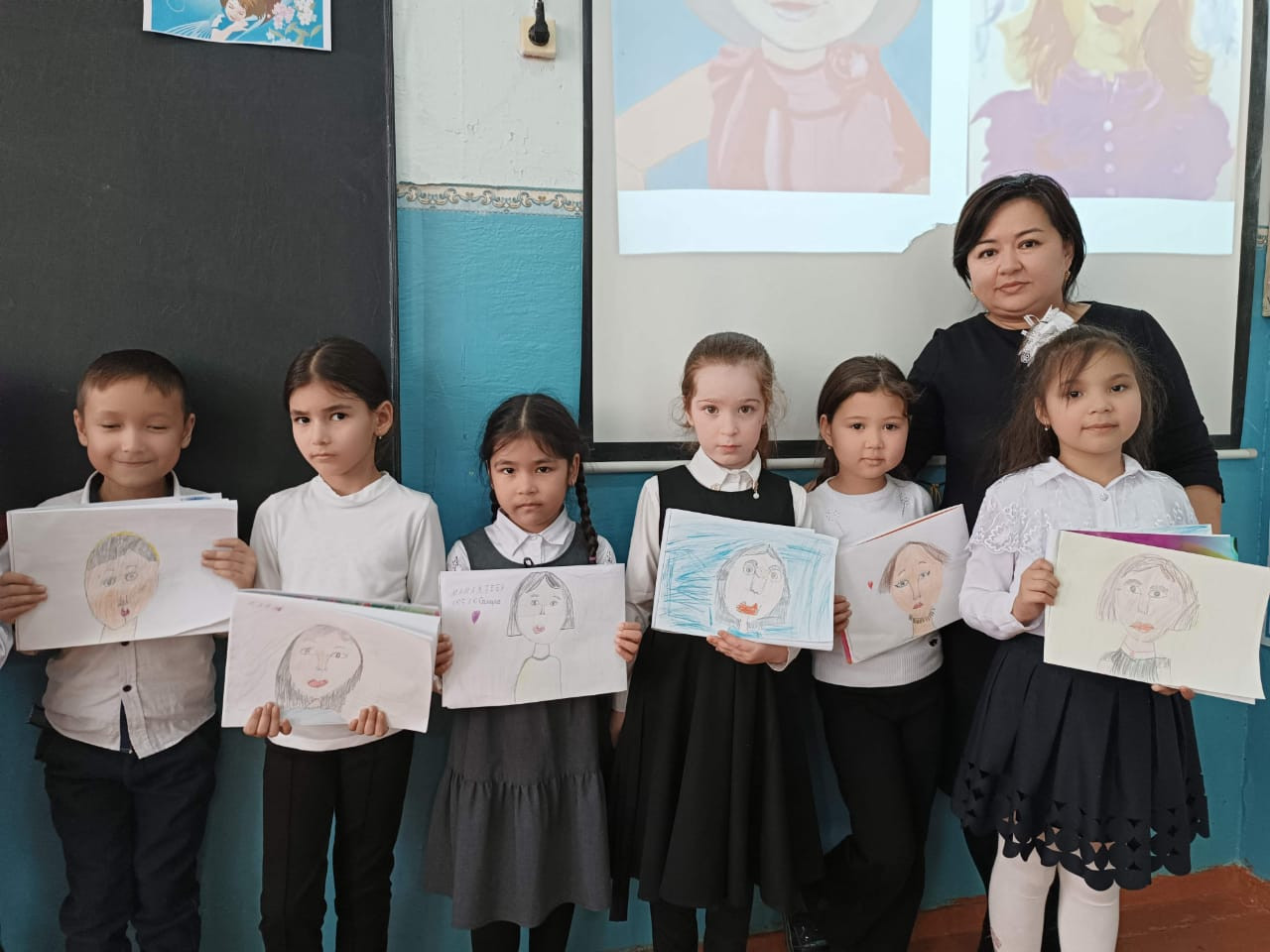 Конкурс рисунков "Самая родная, любимая моя"