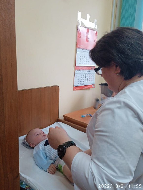 С заботой о маленьких жильцах стационара - приют " Надежда"