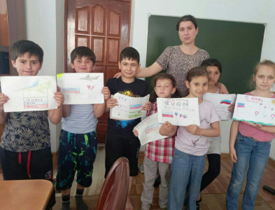 Занятие с детьми ко Дню России.