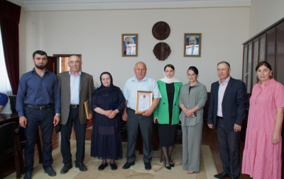 В День семьи, любви и верности супружеские пары Дахадаевского района награждены медалью «За любовь и верность»