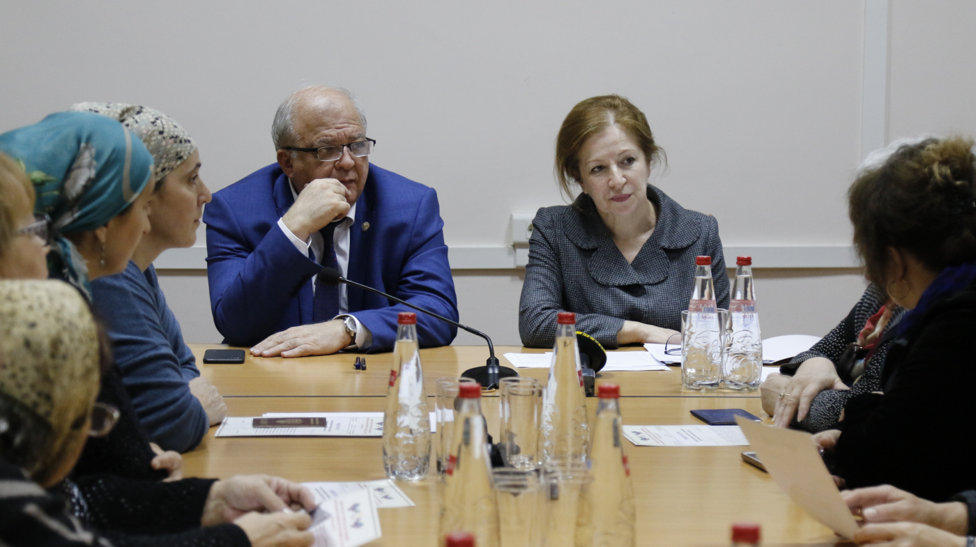 В МИНИСТЕРСТВЕ ТРУДА И СОЦИАЛЬНОГО РАЗВИТИЯ ДАГЕСТАНА ВЫДАЛИ СВИДЕТЕЛЬСТВА НА УЛУЧШЕНИЕ ЖИЛИЩНЫХ УСЛОВИЙ ИНВАЛИДАМ И СЕМЬЯМ, ИМЕЮЩИМ ДЕТЕЙ ИНВАЛИДОВ