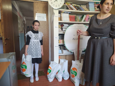 Доставка благотворительной помощи от БФ "Нова" в образовательную школу с.Кахцуг