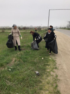12.04.2022 года работниками ГБУ РД КЦСОН В МО ХАСАВЮРТОВСКИЙ РАЙОН был проведен субботник по очистке закреплённой территории.