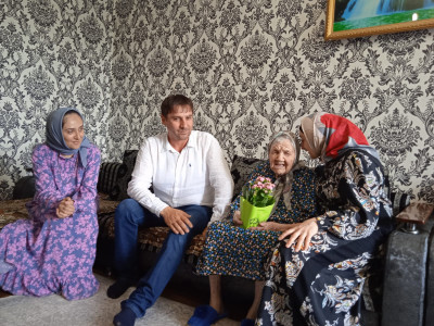 Поздравили с Днём рождения ветерана ВОВ Беляеву Галину