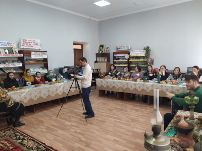 УЧАСТИЕ В МЕРОПРИЯТИИ К МЕЖДУНАРОДНОМУ ЖЕНСКОМУ ДНЮ В ЦЕНТРАЛЬНОЙ РАЙОННОЙ БИБЛИОТЕКЕ!