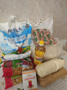 Медсестра Магомедова М.Г. доставила в центр очередной продуктовый набор