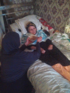 СОЦИАЛЬНЫЙ РАБОТНИК ОКАЗЫВАЕТ УСЛУГИ ПОЛУЧАТЕЛЯМ СОЦИАЛЬНЫХ УСЛУГ