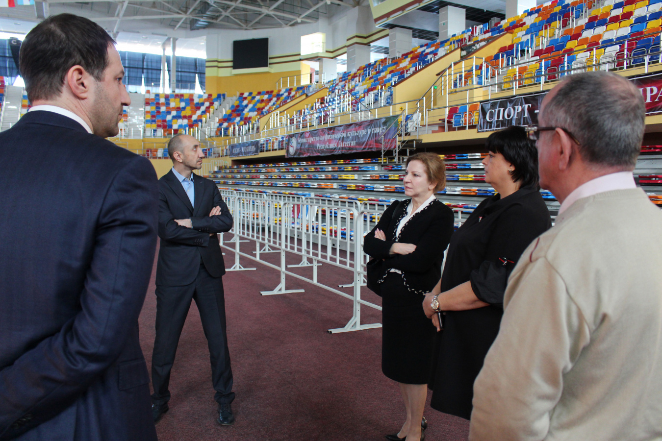 Изумруд Мугутдинова ознакомилась с площадками проведения чемпионата рабочих профессий WorldSkills.