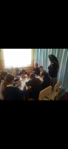 Психолог социальной сферы Ибрагимова П.К провела групповой рисуночный тест на память с детьми посещающие центр на тему: " Моя семья ".