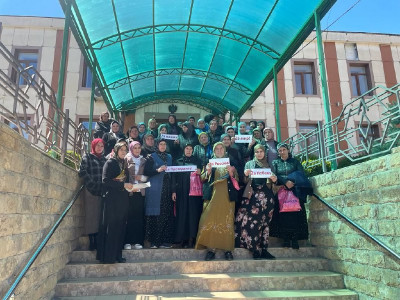 В поддержку военных Российской Федерации к акции присоединились и работники Центра