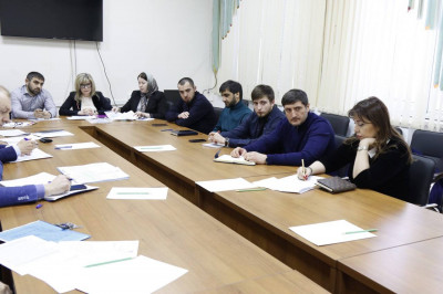 В Министерстве труда и социального развития Республики Дагестан прошло совещание по проблемным вопросам, связанным с начислением и выплатой гражданам льгот на оплату ЖКУ.