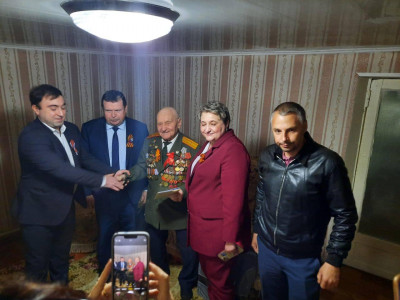 Поздравление ветеранов на дому 1