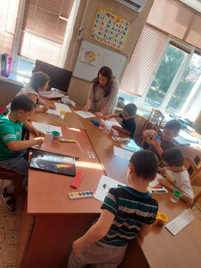 Очередное занятие в группе дошкольной подготовки "Радуга"