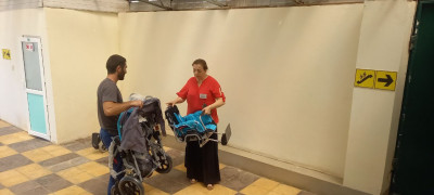 Содействие семье Таджибовых в получении инвалидной коляски от спонсора.